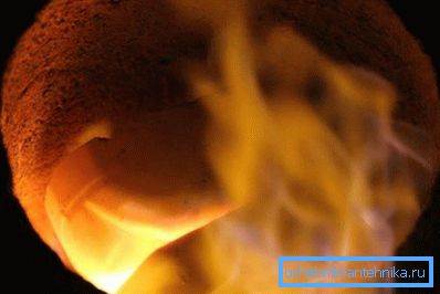 El plástico no se puede utilizar para arreglar sistemas contra incendios. El plástico no se puede utilizar para arreglar sistemas contra incendios.