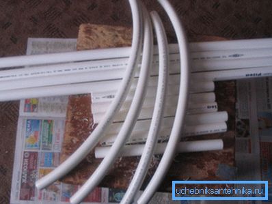 Tubos de plástico para la fabricación de trineos. Tubos de plástico para la fabricación de trineos.