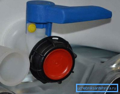 Grifo de plástico con tapón para el tanque de agua de plástico Grifo de plástico con tapón para el tanque de agua de plástico