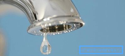 ¿Por qué el agua gotea de un grifo cerrado? ¿Por qué el agua gotea de un grifo cerrado?