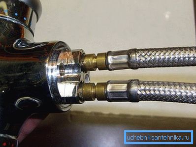3959 Conexión de la manguera al mezclador.
