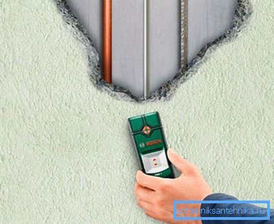 Búsqueda de comunicaciones y cableado con detector de metales. Búsqueda de comunicaciones y cableado con detector de metales.
