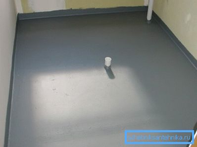 Suelo con impermeabilización. Suelo con impermeabilización.