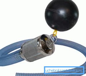 Manguera flexible y flotante para modelos especiales que producen agua debajo de la superficie Manguera flexible y flotante para modelos especiales que producen agua debajo de la superficie