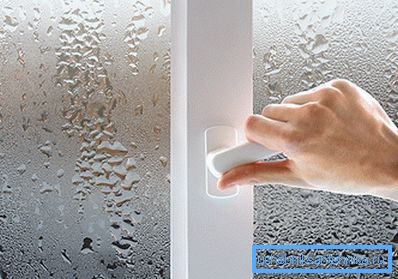 A veces, las ventanas empañadas en la habitación indican directamente la falta de ventilación de alta calidad. A veces, las ventanas empañadas en la habitación indican directamente la falta de ventilación de alta calidad.