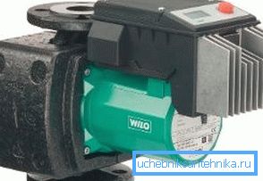 La bomba de aumento para el suministro de agua asegurará una presión estable en el suministro de agua incluso en las líneas antiguas. La bomba de aumento para el suministro de agua asegurará una presión estable en el suministro de agua incluso en las líneas antiguas.
