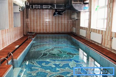 La ventilación adecuada de la piscina en la cabaña es la condición más importante para su funcionamiento normal. La ventilación adecuada de la piscina en la cabaña es la condición más importante para su funcionamiento normal.