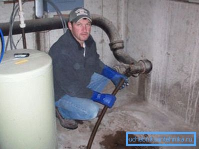 Cuando se trabaja, recomendamos una pequeña distancia de la fuente de impacto. El agua (o algo más) puede correr en cualquier momento. Cuando se trabaja, recomendamos una pequeña distancia de la fuente de impacto. El agua (o algo más) puede correr en cualquier momento.
