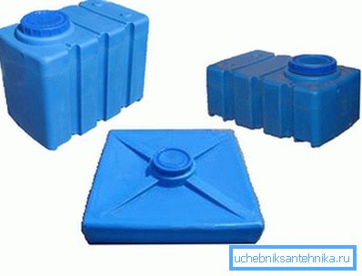 Al llegar a la casa de campo, puede utilizar uno de estos recipientes para tratamientos de agua.