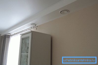 El flujo de aire en la habitación se puede controlar automáticamente desde el control remoto El flujo de aire en la habitación se puede controlar automáticamente desde el control remoto