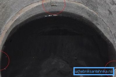 El desmantelamiento se llevó a cabo en el desplazamiento de los anillos de hormigón. El desmantelamiento se llevó a cabo en el desplazamiento de los anillos de hormigón.