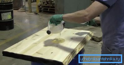 Impregnación de madera con composición antiséptica. Impregnación de madera con composición antiséptica.