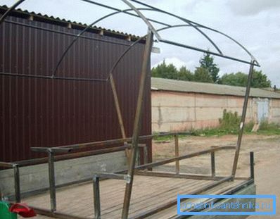 Un mirador simple con sus propias manos desde las tuberías se puede ensamblar no solo de forma rápida, sino también cualitativa Un mirador simple con sus propias manos desde las tuberías se puede ensamblar no solo de forma rápida, sino también cualitativa