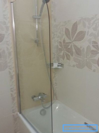 La forma más sencilla de hacer una ducha utilizando un tabique de vidrio hecho en casa. La forma más sencilla de hacer una ducha utilizando un tabique de vidrio hecho en casa.