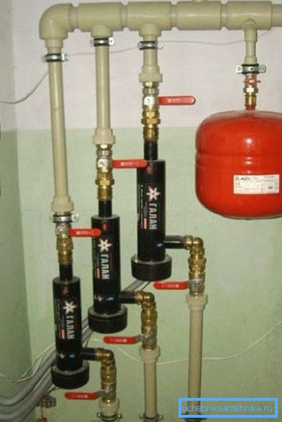 El tipo más simple de sistemas eléctricos que utilizan pequeñas calderas. El tipo más simple de sistemas eléctricos que utilizan pequeñas calderas.