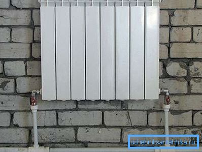 Radiador equipado con todas las grúas necesarias. Radiador equipado con todas las grúas necesarias.