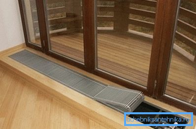 El radiador en el nicho es una excelente solución para terrazas cerradas y verandas. El radiador en el nicho es una excelente solución para terrazas cerradas y verandas.