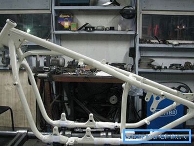 Los cuadros de motocicletas y vehículos motorizados están hechos de tubos fabricados de acuerdo con un estándar separado. Los cuadros de motocicletas y vehículos motorizados están hechos de tubos fabricados de acuerdo con un estándar separado.