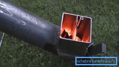 Estufa casera reactiva de otro tipo de pipa. Estufa casera reactiva de otro tipo de pipa.