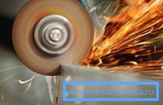 El corte de metales es una tarea bastante laboriosa que requiere precisión. El corte de metales es una tarea bastante laboriosa que requiere precisión.