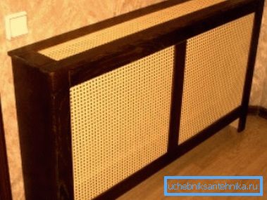 Lienzo de ratán en un marco de madera - una solución muy atractiva Lienzo de ratán en un marco de madera - una solución muy atractiva