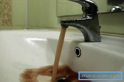 El óxido es evidencia de desgaste de la tubería. El óxido es evidencia de desgaste de la tubería.