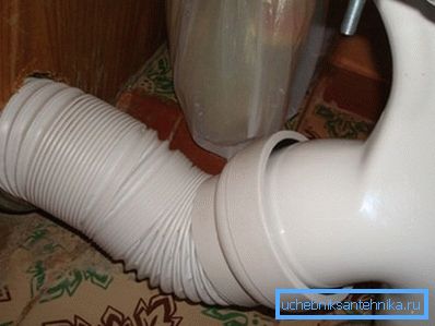 Autoinstalación de flautas en el baño.
