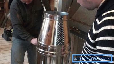 El montaje de la chimenea debe realizarse por etapas. El montaje de la chimenea debe realizarse por etapas.