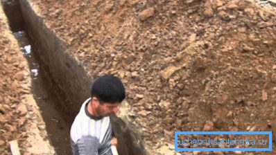 El ancho debe ser cómodo para trabajar con costos de mano de obra mínimos. El ancho debe ser cómodo para trabajar con costos de mano de obra mínimos.