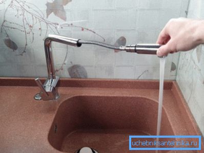 La manguera debe extenderse a la longitud correcta sin problemas.