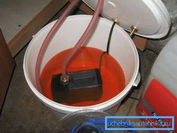 Un cable y un palo probablemente serían útiles para extraer con seguridad la bomba. Un cable y un palo probablemente serían útiles para extraer con seguridad la bomba.