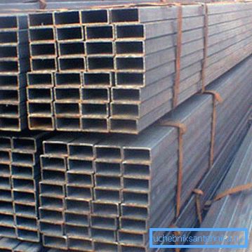 Pilas de bienes en stock. Pilas de bienes en stock.