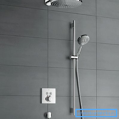 Instalación oculta de fontanería en un diseño interior minimalista. Instalación oculta de fontanería en un diseño interior minimalista.