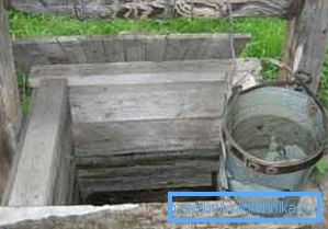 Un pozo dentro del pozo simplemente se sugiere a sí mismo como una continuación de un intento de proporcionar agua al sitio de manera confiable. Un pozo dentro del pozo simplemente se sugiere a sí mismo como una continuación de un intento de proporcionar agua al sitio de manera confiable.