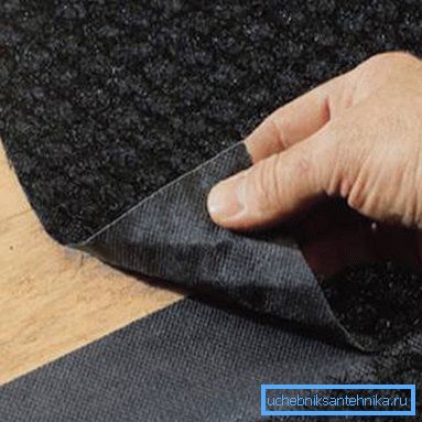 Observamos solapamientos al colocar materiales en rollo. Observamos solapamientos al colocar materiales en rollo.