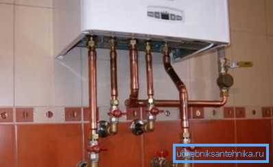 La conexión de las unidades de pared parece bastante simple, ya que todos los nodos necesarios suelen estar ubicados en el propio producto. La conexión de las unidades de pared parece bastante simple, ya que todos los nodos necesarios suelen estar ubicados en el propio producto.