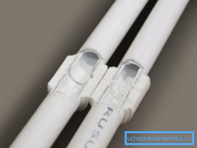 Los segmentos de conexión en la sección. Los segmentos de conexión en la sección.