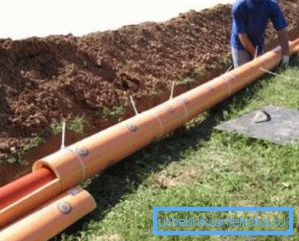 De acuerdo con las normas de construcción modernas, es imperativo aislar las carreteras. De acuerdo con las normas de construcción modernas, es imperativo aislar las carreteras.