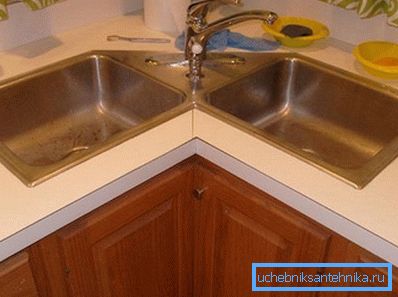 Doble lavabo para la cocina. Doble lavabo para la cocina.