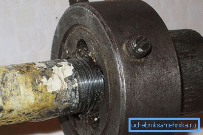 Formas de cortar roscas en el tubo. Formas de cortar roscas en el tubo.