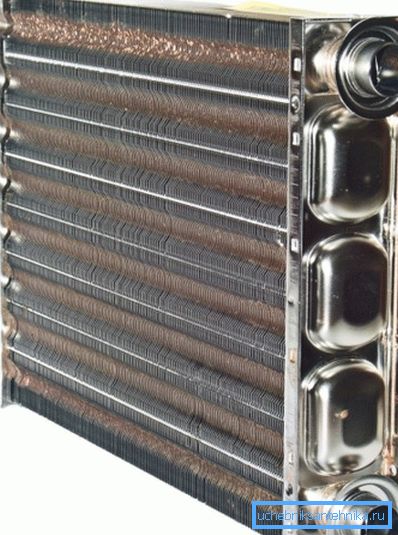 Intercambiador de calor de acero con revestimiento anticorrosión. Intercambiador de calor de acero con revestimiento anticorrosión.