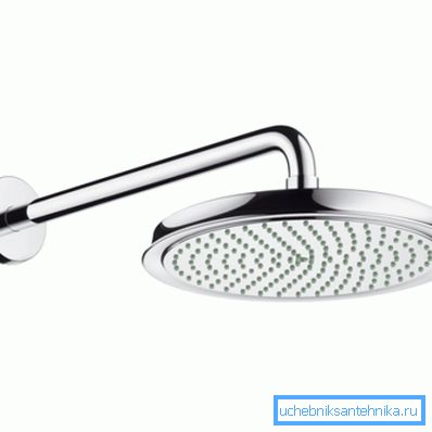 Ducha fija en el soporte. Ducha fija en el soporte.