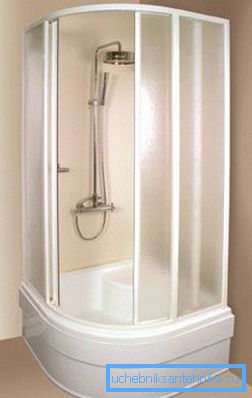 Este dispositivo sanitario ahorra espacio en el baño. Este dispositivo sanitario ahorra espacio en el baño.