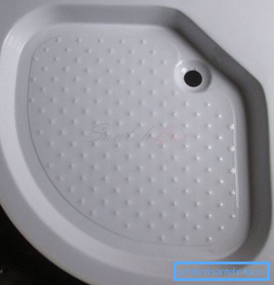 La seguridad es importante al bañarse. La seguridad es importante al bañarse.