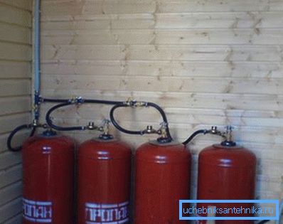 Combustible en cilindros. Combustible en cilindros.