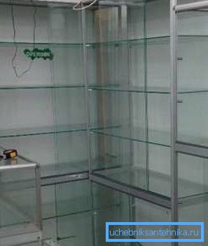 Equipos de trading basados ​​en sistemas de perfiles de aluminio.