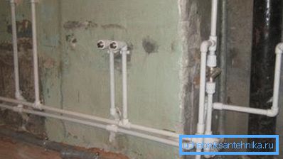 Las tuberías de este tamaño se utilizan con mayor frecuencia para distribuir agua dentro de un apartamento o una pequeña cabaña. Las tuberías de este tamaño se utilizan con mayor frecuencia para distribuir agua dentro de un apartamento o una pequeña cabaña.