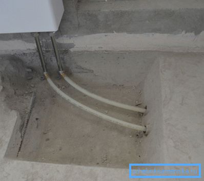 Las tuberías están en el espesor de hormigón Las tuberías están en el espesor de hormigón