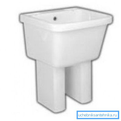 Construcción de fundición sólida sobre soportes. Construcción de fundición sólida sobre soportes.