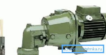 Bomba centrífuga autocebante con eyector externo. Bomba centrífuga autocebante con eyector externo.